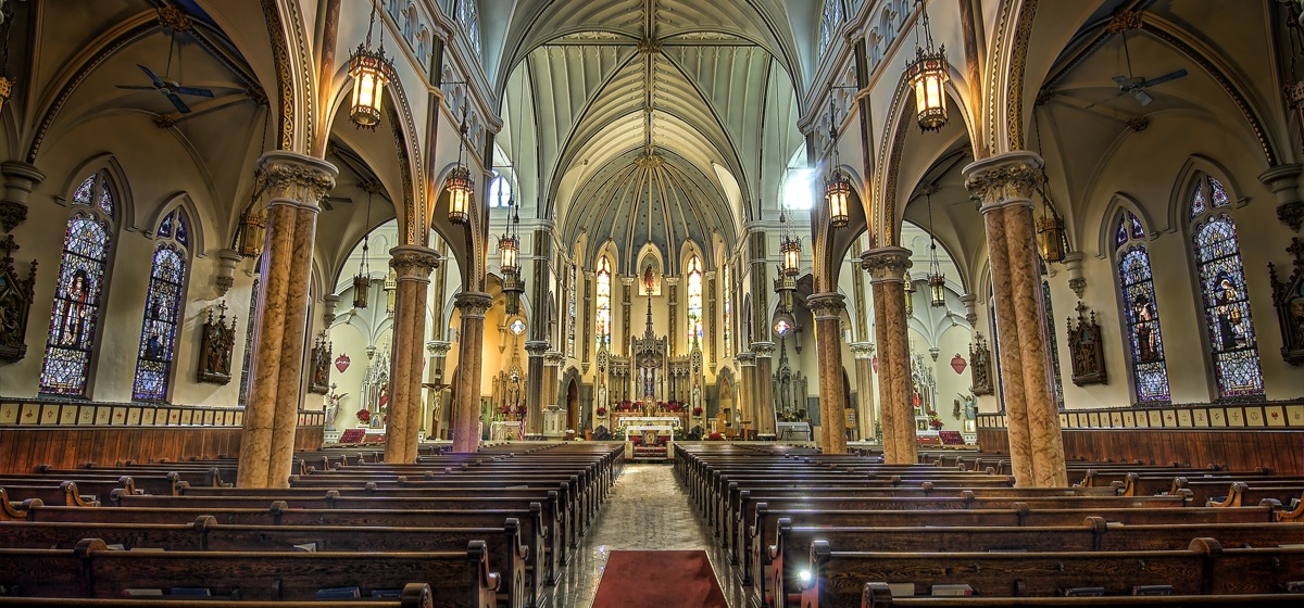Interior sanctuary of the Basilica of the Sacred Heart of Jesus in Syracuse, New York